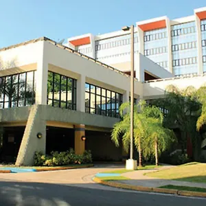 howard-johnson-centro-cardiovascular-san-juan.sanjuanpuertorico-hotels.com/